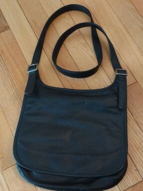 Giani Bernini Black Soft Leather Minimalist Crossbody Shoulder Bag